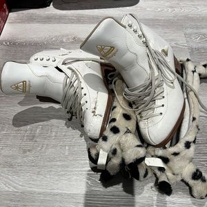 Jackson Classique Skates